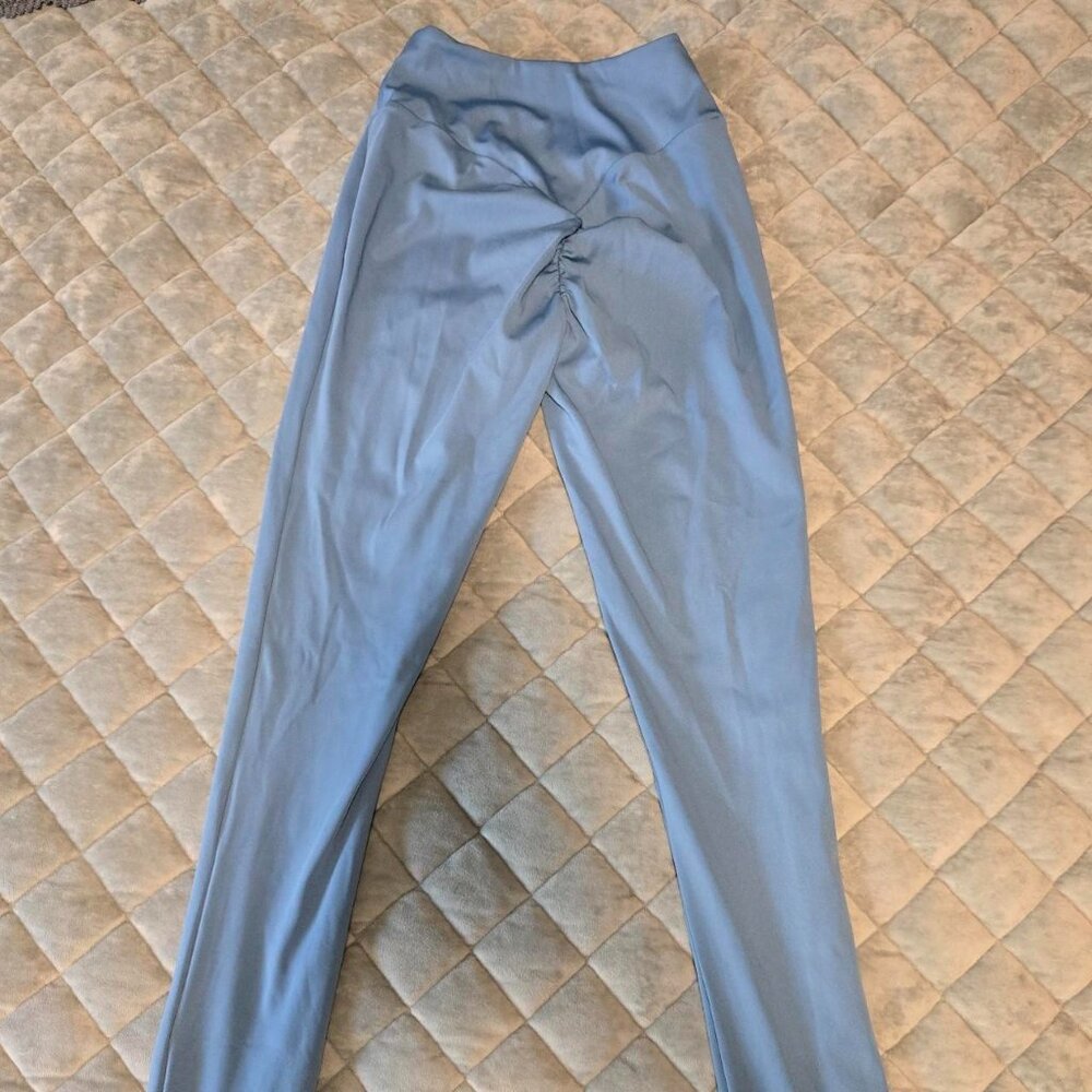 Gymshark scrunch butt blue leggings